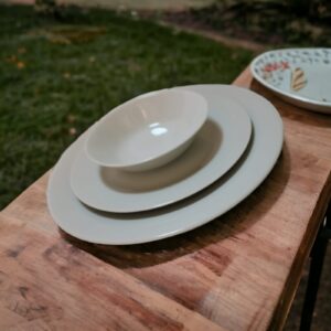 PORCELAIN DINNER PLATE 10.5"